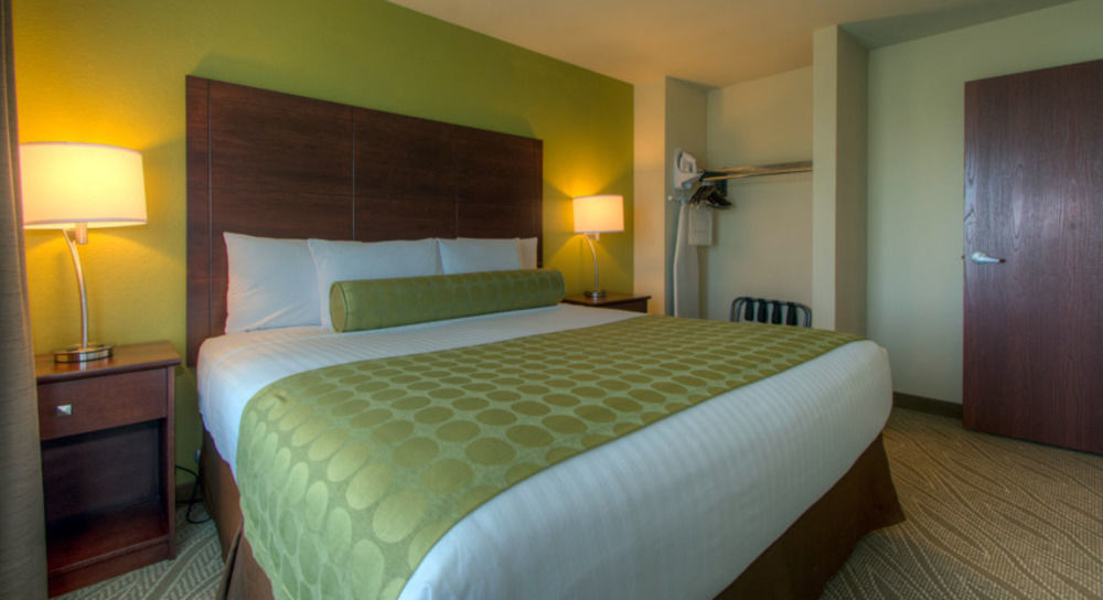 Cobblestone Hotel & Suites - Chippewa Falls Buitenkant foto