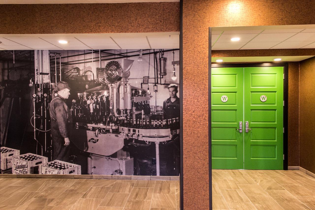 Cobblestone Hotel & Suites - Chippewa Falls Buitenkant foto
