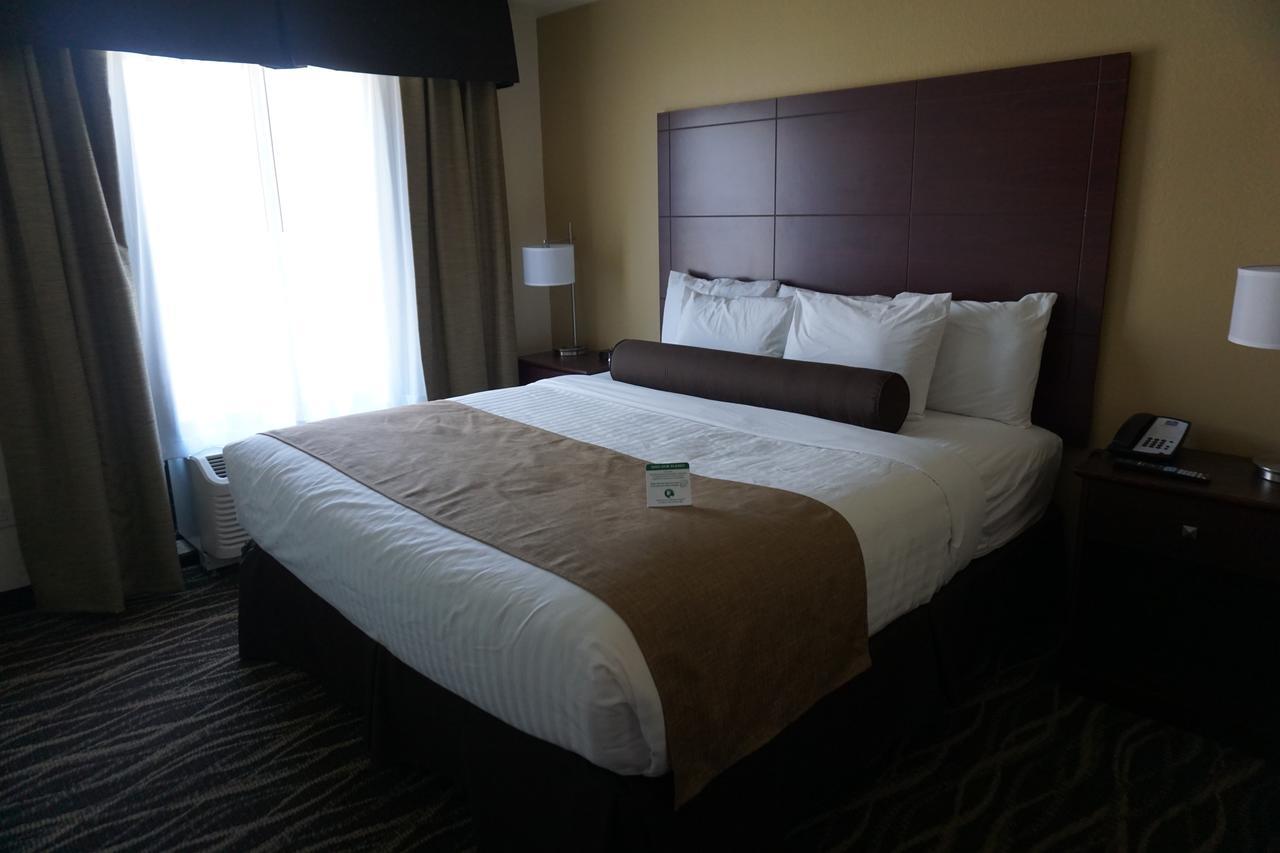 Cobblestone Hotel & Suites - Chippewa Falls Buitenkant foto