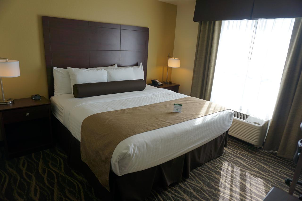 Cobblestone Hotel & Suites - Chippewa Falls Buitenkant foto