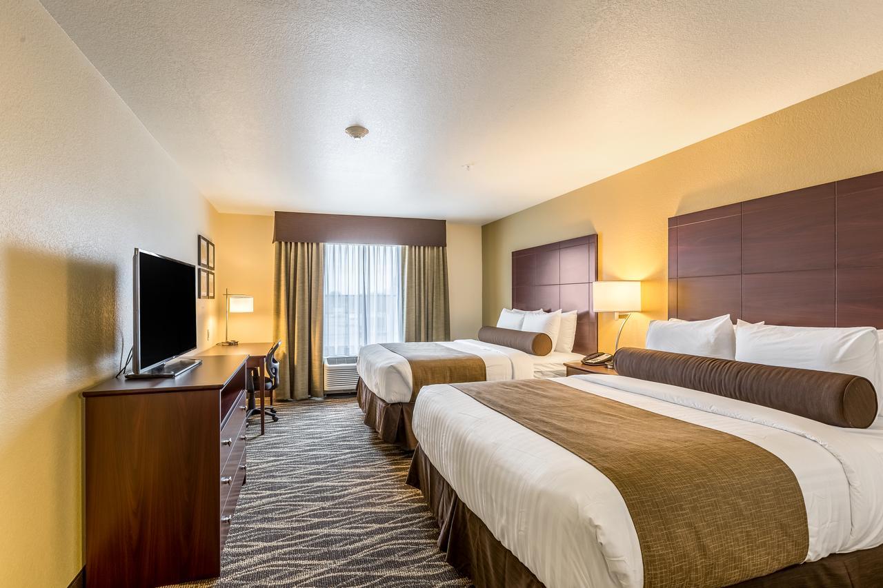Cobblestone Hotel & Suites - Chippewa Falls Buitenkant foto