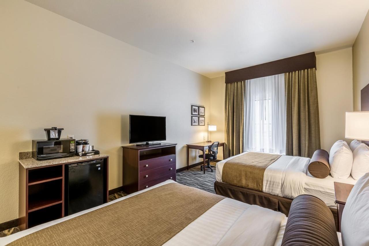 Cobblestone Hotel & Suites - Chippewa Falls Buitenkant foto