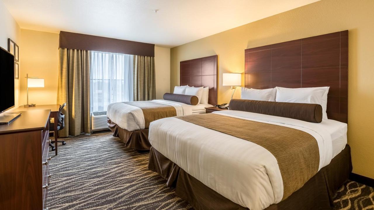 Cobblestone Hotel & Suites - Chippewa Falls Buitenkant foto