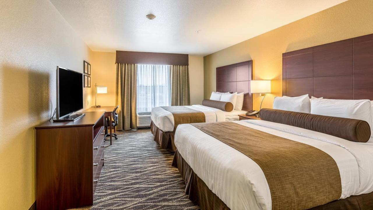 Cobblestone Hotel & Suites - Chippewa Falls Buitenkant foto